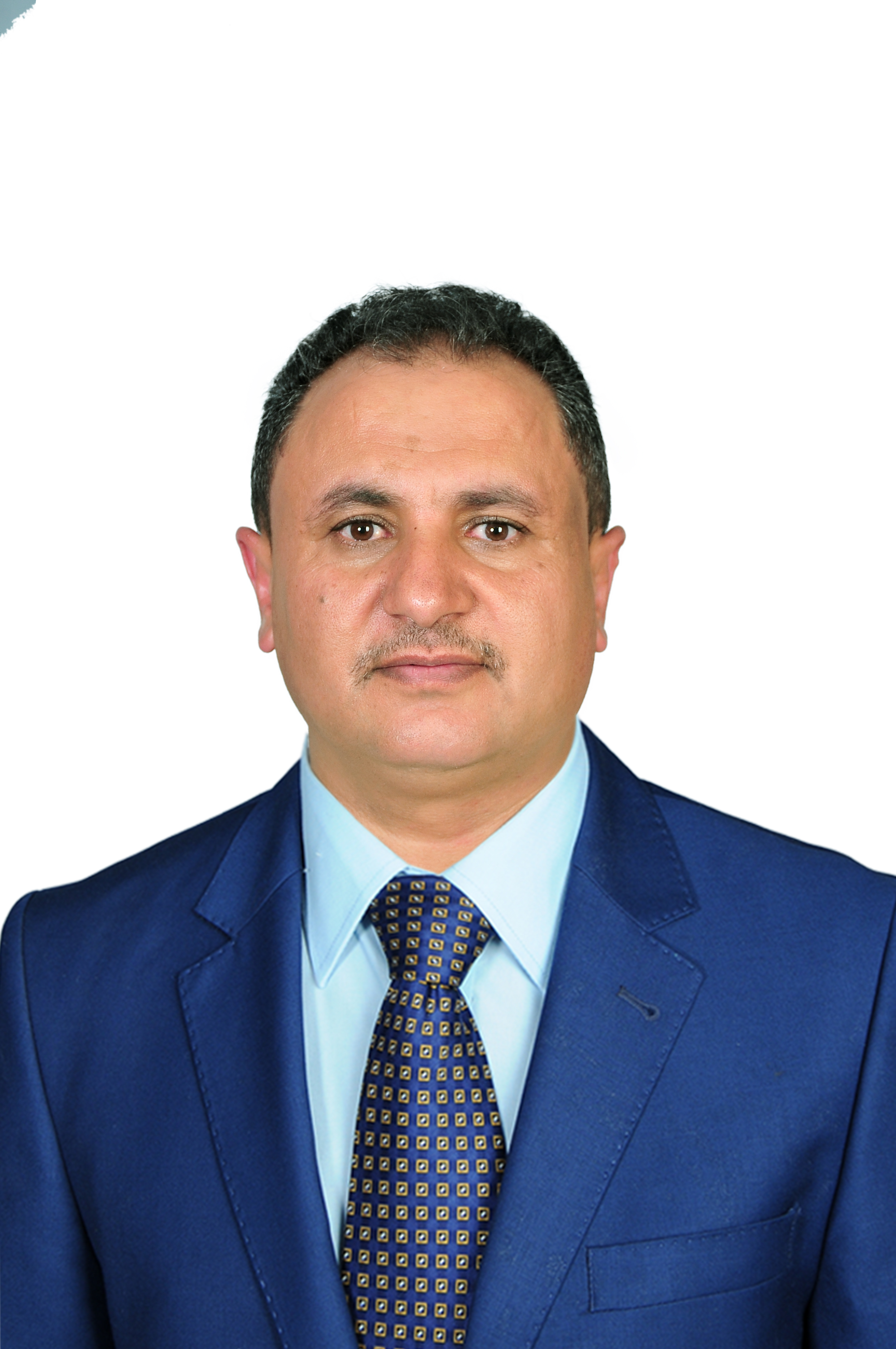   عن المركز